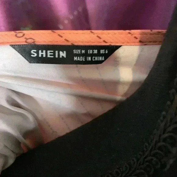 Shein Tie Front Ruffle Hem Striped Top Size Medium - Picture 6 of 6